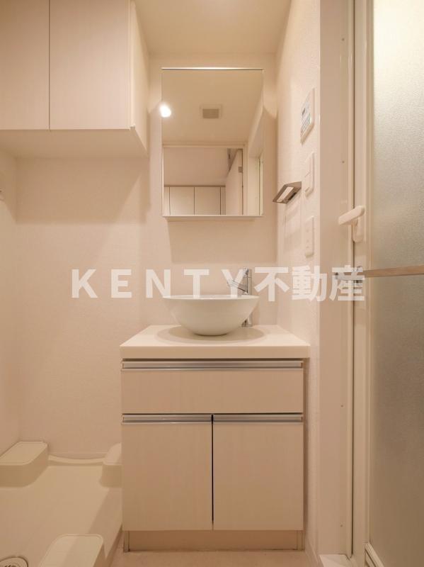 洗面設備　脱衣スペースもあります