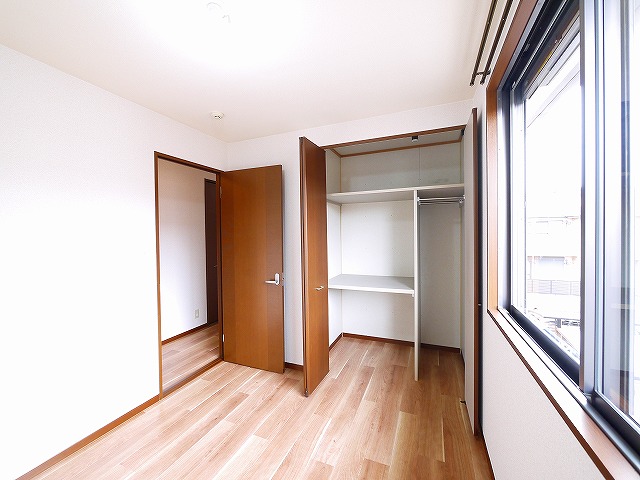 その他部屋・スペース　明るい洋室です。