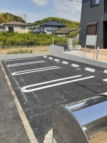 駐車場　車をお持ちの方に嬉しい駐車場付きの物件です