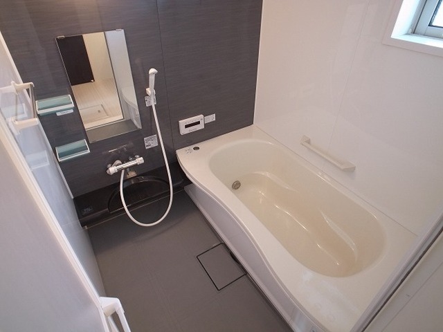 バス・シャワールーム　追い焚き付で寒い日も温まります♪