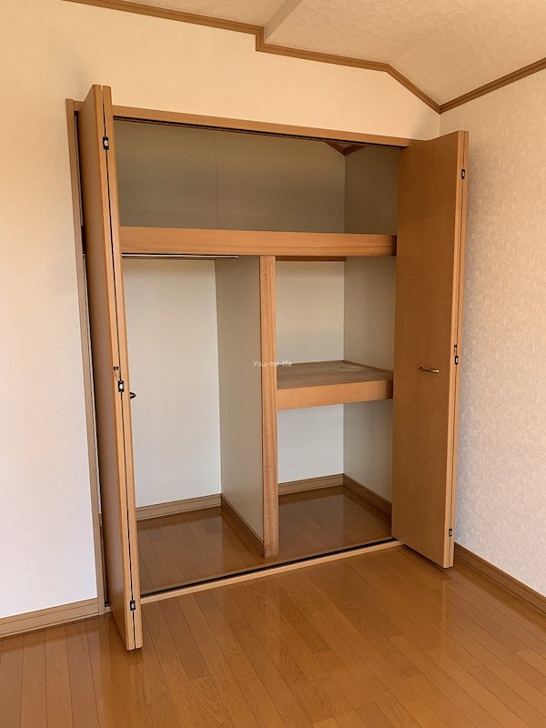 その他部屋・スペース　洋室＠東横窓～窓が２面ありますので室内の換気に便利で、明るさ
