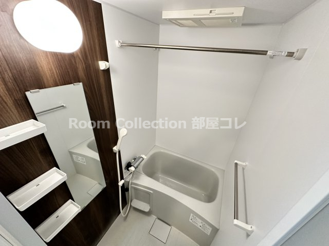 バス・シャワールーム　※同物件他部屋写真　反転場合有　現状優先