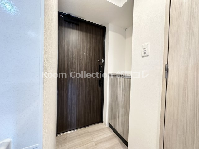 玄関　※同物件他部屋写真　反転場合有　現状優先