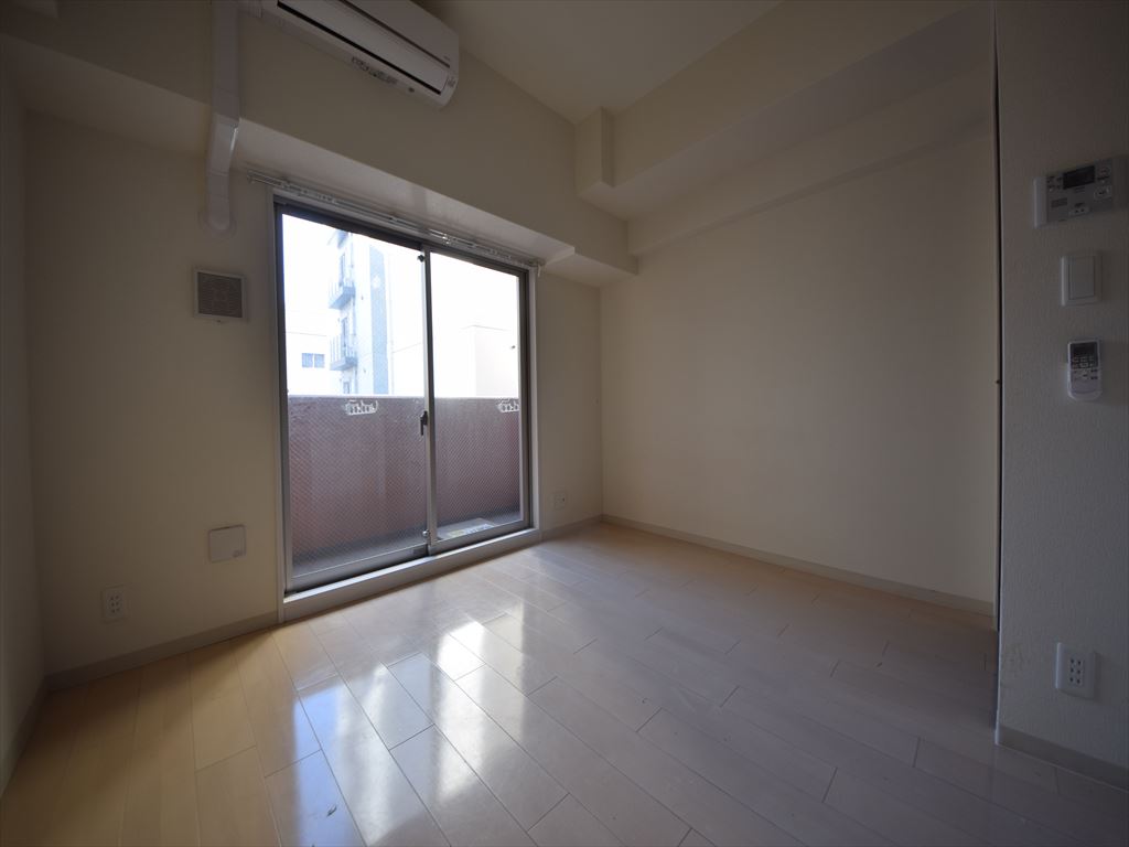 居室・リビング　エグゼ難波南　洋室