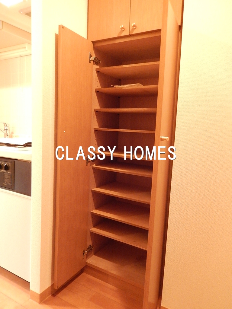 収納　2002年竣工　スカイコート芝壱番館：玄関収納