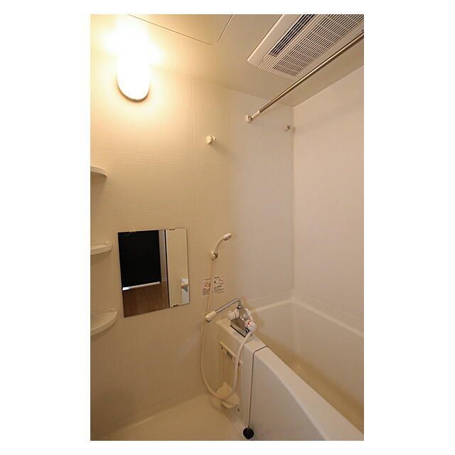 バス・シャワールーム　同タイプ別部屋画像参照