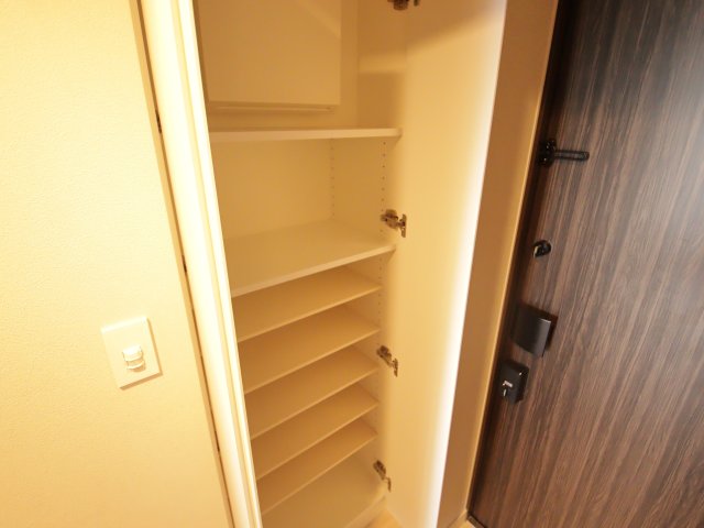 収納　※別号室の参考写真、現況優先※