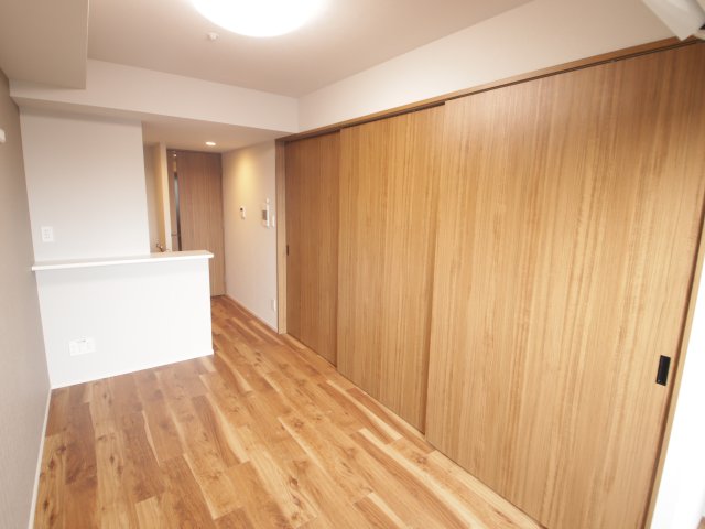 居室・リビング　※別号室の参考写真、現況優先※