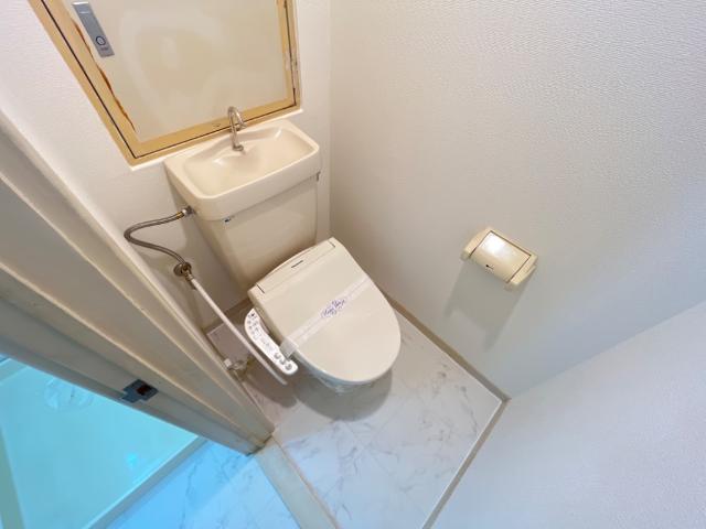 トイレ　シャワー付トイレ