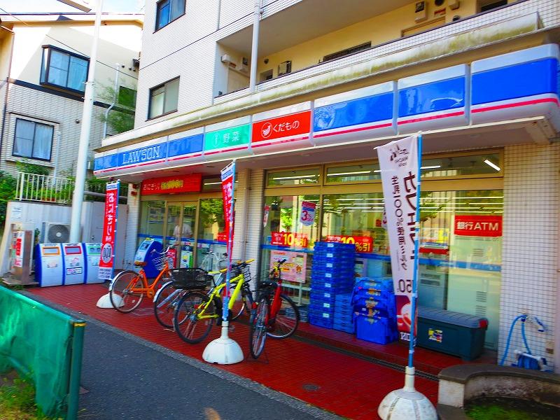 コンビニ　ローソン日体大前店（コンビニ）まで462m