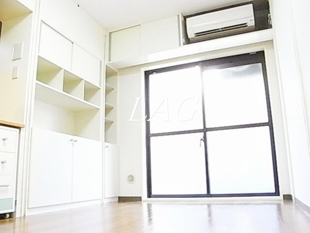 居室・リビング　洋室のお部屋です。