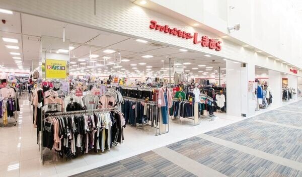 ショッピングセンター　ファッションセンターしまむらラソラ札幌店（ショッピングセンター）まで608m