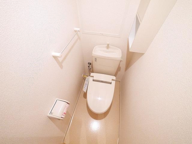 トイレ　清潔感のあるトイレです