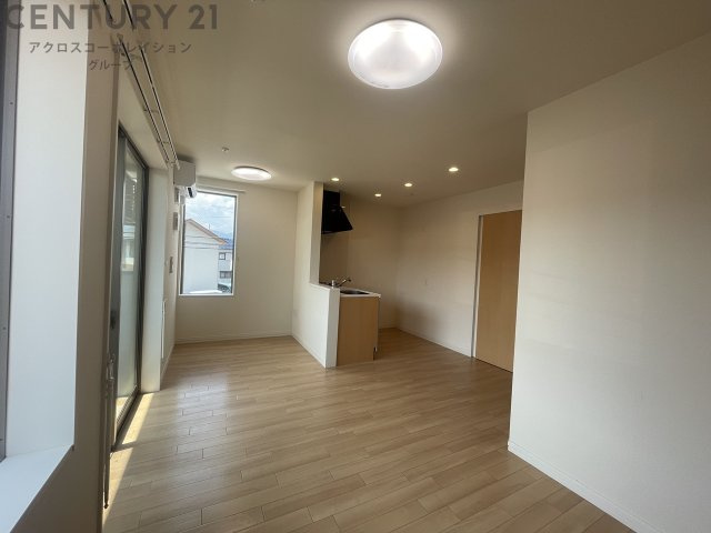 居室・リビング　2面採光で明るいお部屋です！