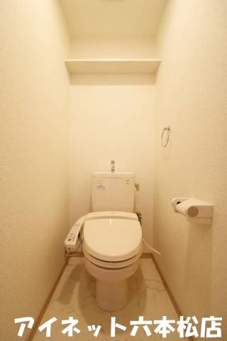 トイレ　清潔感のあるトイレです。
