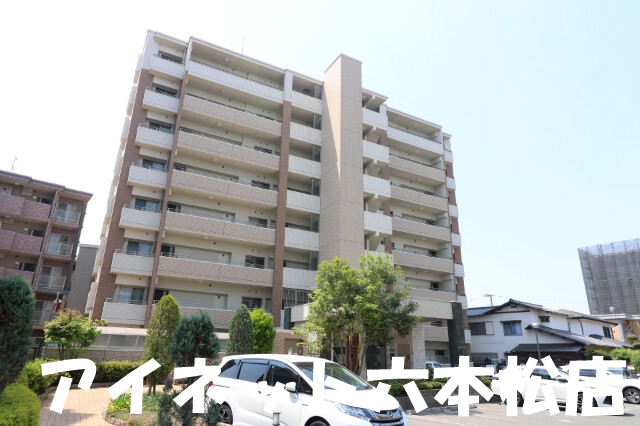 建物外観　最寄り駅まで徒歩5分圏内の人気マンション