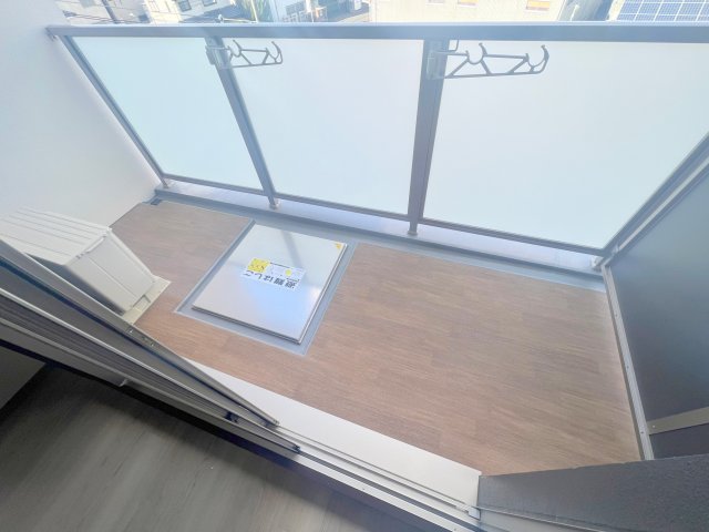バルコニー　お洗濯にも便利なバルコニー付き