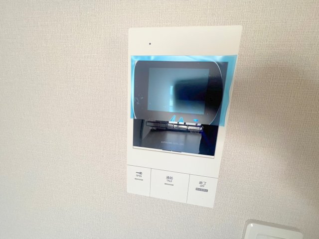 セキュリティ　TVモニターホンで来客が誰か確認してから開けて下さいね