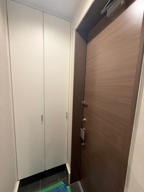 日吉4丁目貸戸建の玄関写真