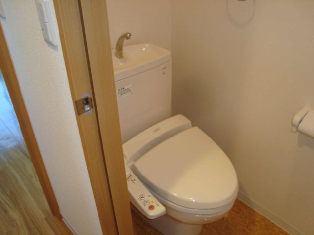 トイレ　シャワー付トイレ