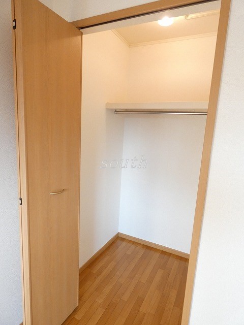 収納　ウォークインクローゼット
