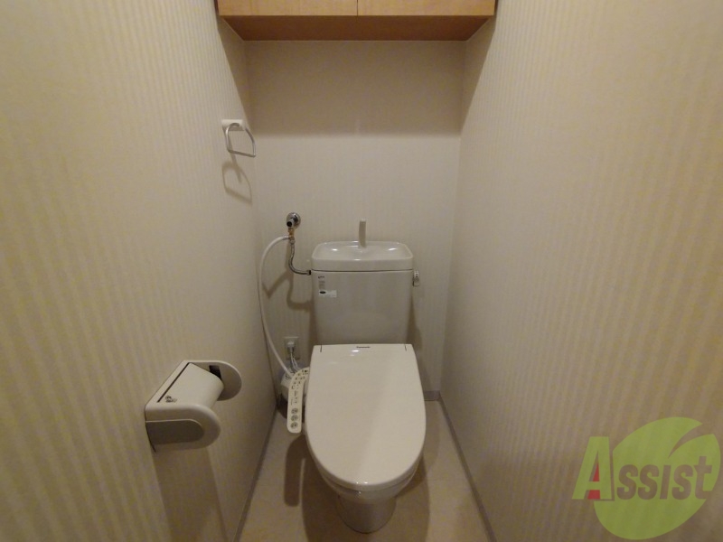 トイレ　ウォシュレット機能がついたトイレです。安心して使用できます。