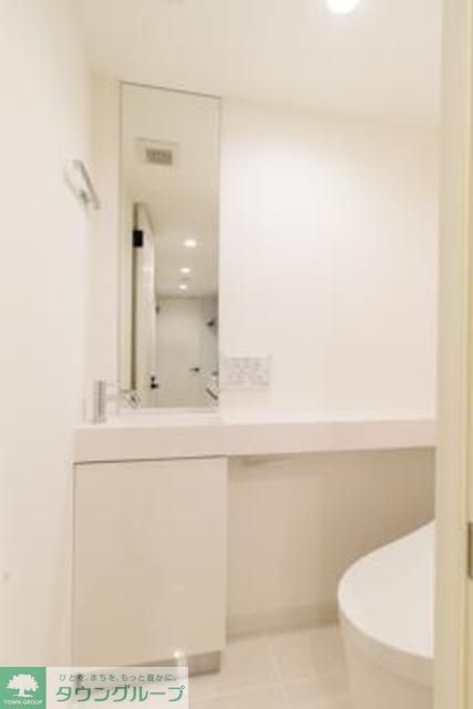 トイレ　※写真は同タイプ住戸です。