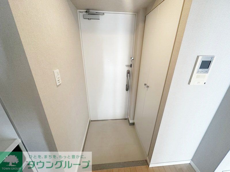 玄関　タウンハウジングレジデンス事業部　恵比寿店・赤坂店までお問…