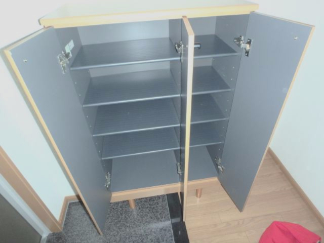 収納　別部屋同一間取りのお写真となります。