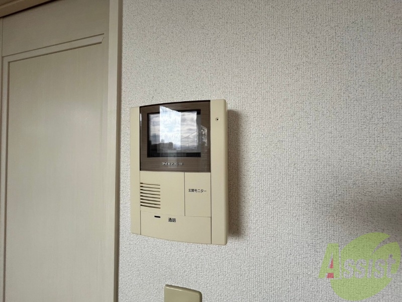 セキュリティ　ＴＶモニター付インターホンです。来客者の顔が見えるので安心！