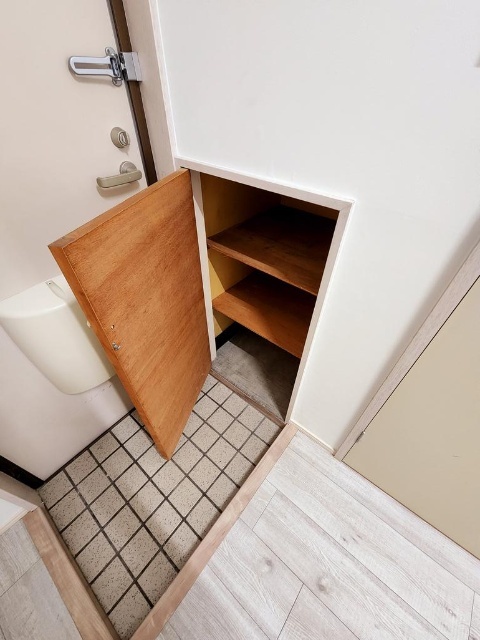 玄関　同物件別室のイメージ写真