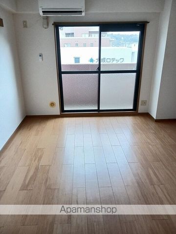 セゾン升本の居間写真
