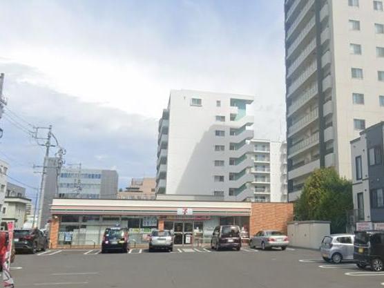 コンビニ　セブンイレブン札幌北2条東8丁目店（コンビニ）まで564m