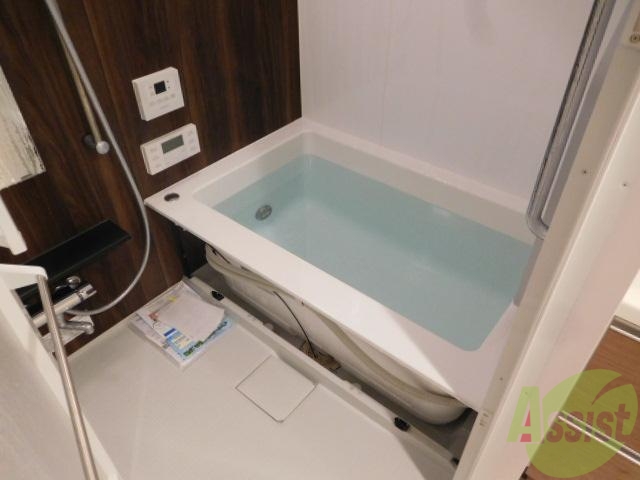 バス・シャワールーム　広々としたお風呂です。