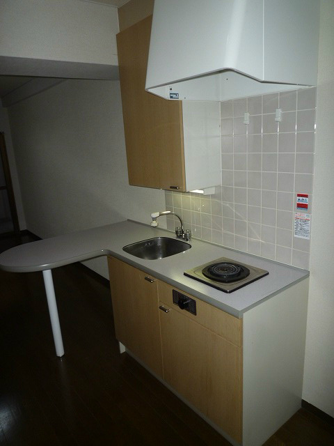 キッチン　※写真は405号室です