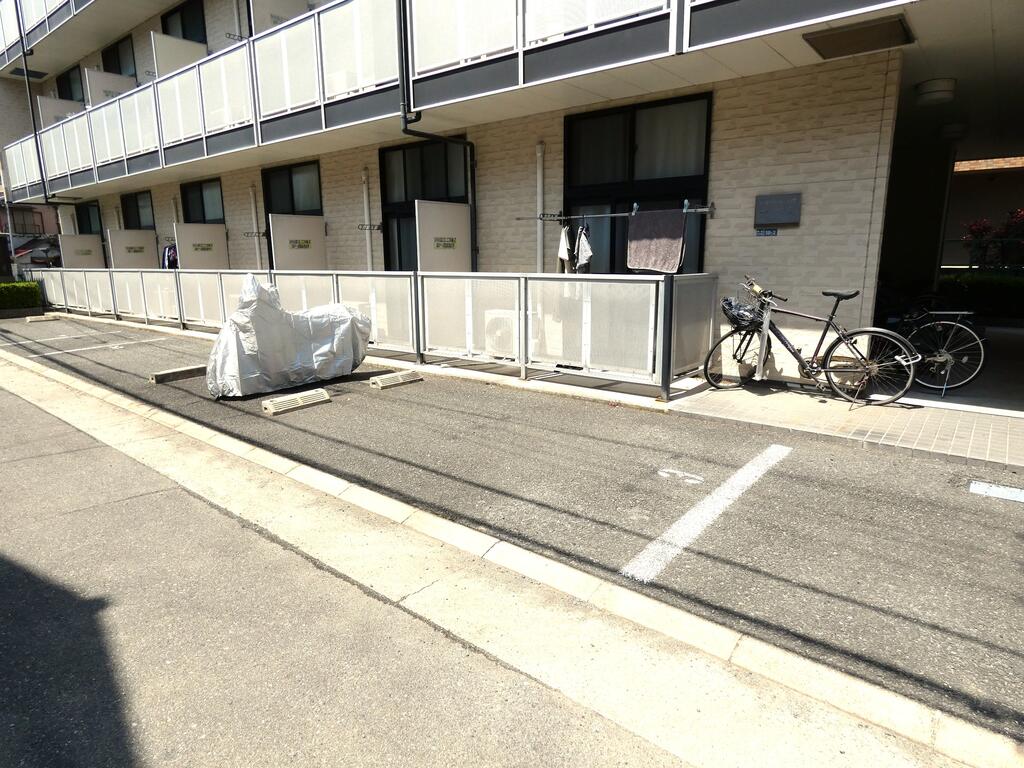 駐車場　敷地内に駐車場を完備です☆（要確認）