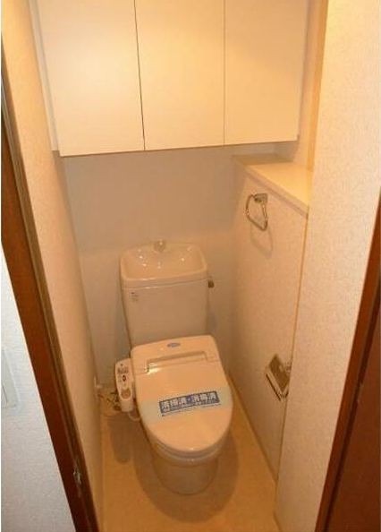 トイレ　※同仕様写真含む