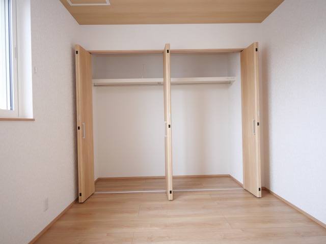 収納　衣類の収納に便利なクローゼットが付いています！