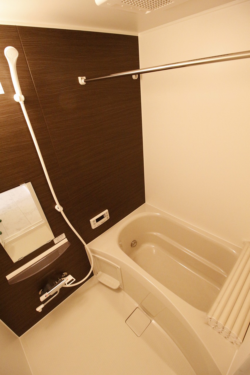 バス・シャワールーム　別の部屋の写真です