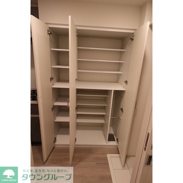 玄関　シューズボックス