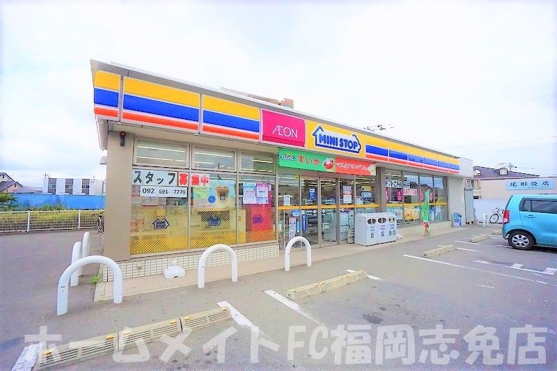 コンビニ　ミニストップ福岡二又瀬新町店（コンビニ）まで423m