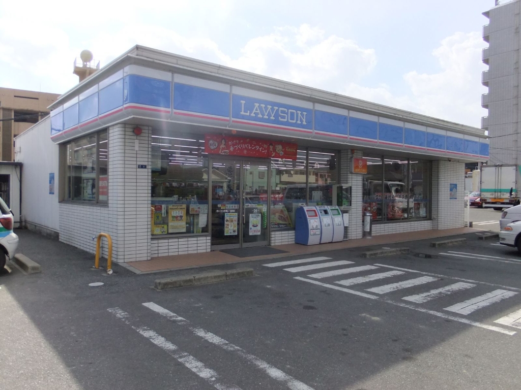 コンビニ　ローソン 片縄二丁目店（コンビニ）まで394m