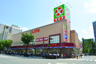 スーパー　ライフ 新大塚店（スーパー）まで258m