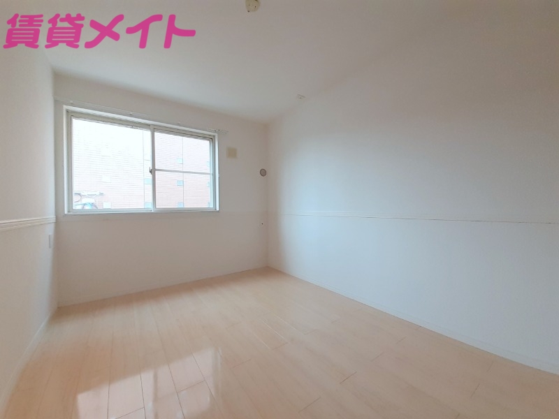 その他部屋・スペース　別部屋反転写真です