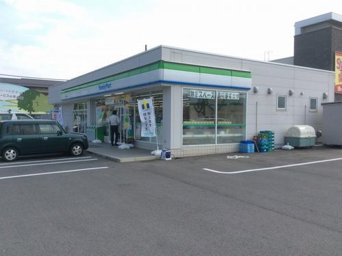 コンビニ　ファミリーマート 若杉店（コンビニ）まで500m
