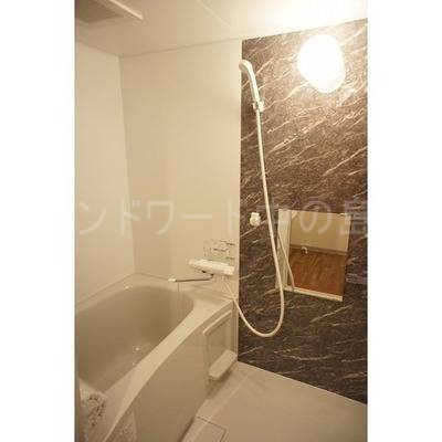 バス・シャワールーム　詳細は、ウィンドワード中の島店までご相談下さい。