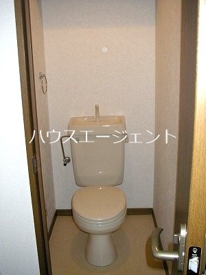 トイレ　清潔感のあるトイレ。※参考画像