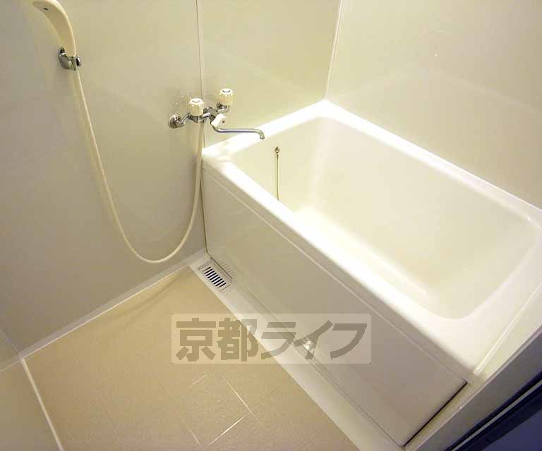 バス・シャワールーム　・お問合せは京都ライフまで・