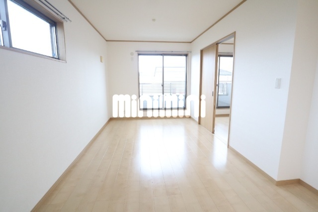 居室・リビング　写真は２階別部屋