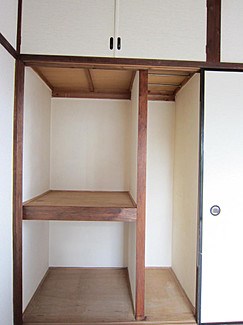 収納　奥行きのある収納です。